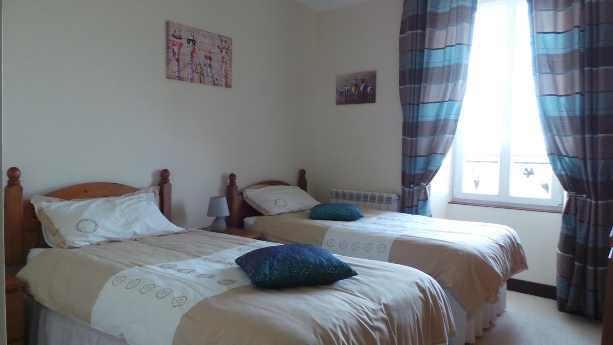 Bed and Breakfast La Marmotte A Queue Plate Le Beugnon Exterior foto